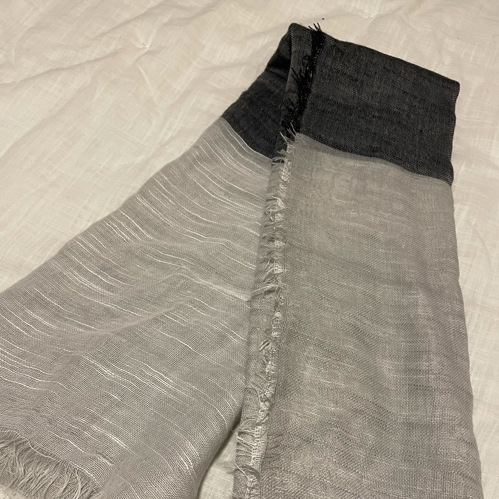 Linen grey scarf